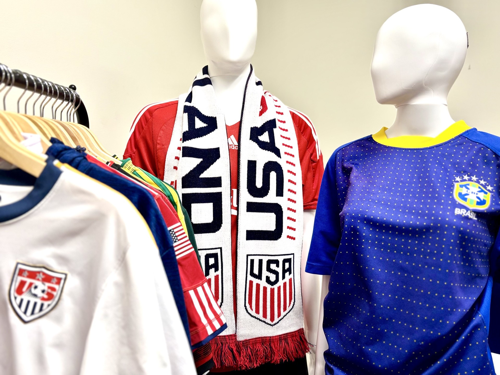 How to Dress for & Host in Soccer Summer Sustainably, Affordably, and Full of Team Spirit