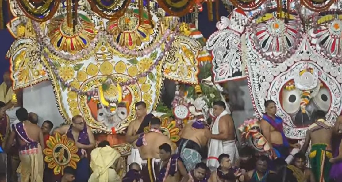One Glimpse, Lifetime of Blessings: Lakhs Witness Divine Hati Besha as Snana Purnima Concludes Peacefully